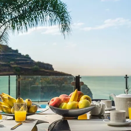 Zeza's House * Calheta (Madeira)