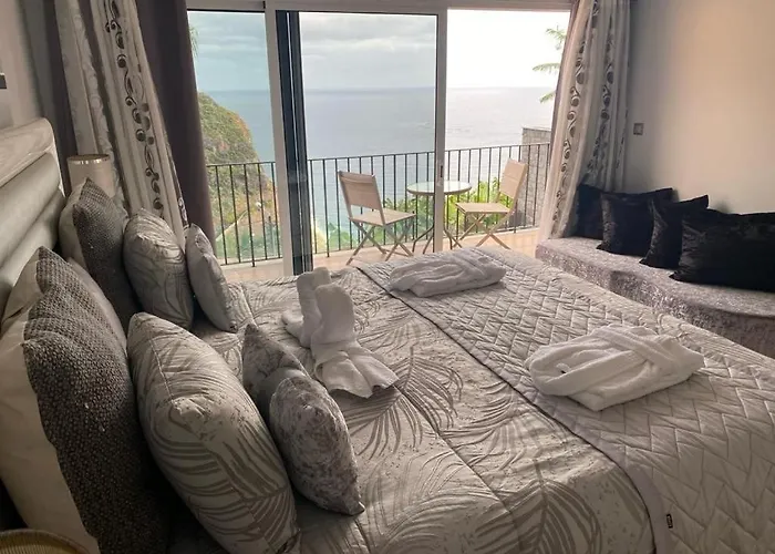 Ferienhaus Zeza's House Calheta (Madeira)